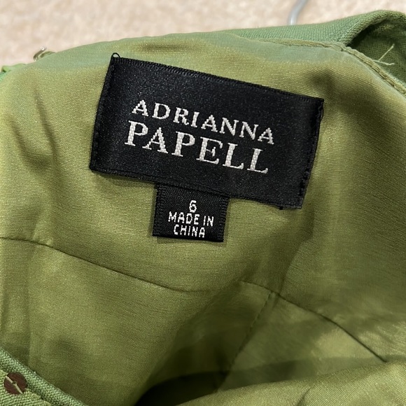 Adrianna Papell dress beaded collar size 6 in good preowned condition. - Picture 8 of 8